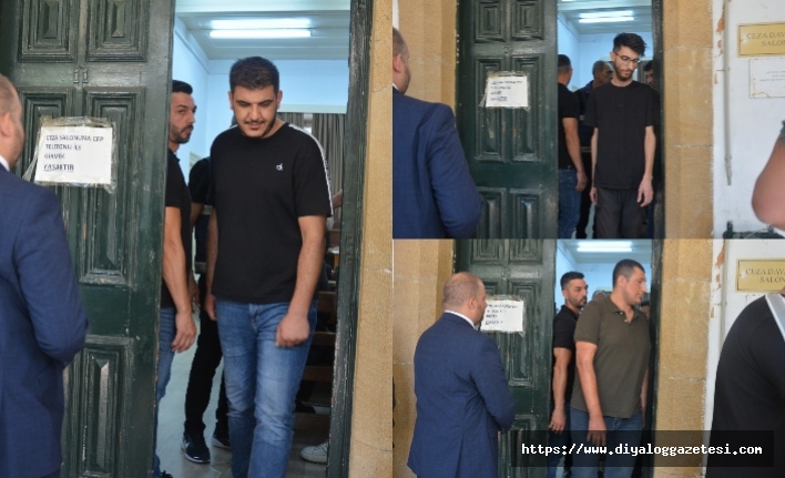 Telefonları incelemede