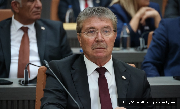 Üstel: Tarihi hata, yanlış adım
