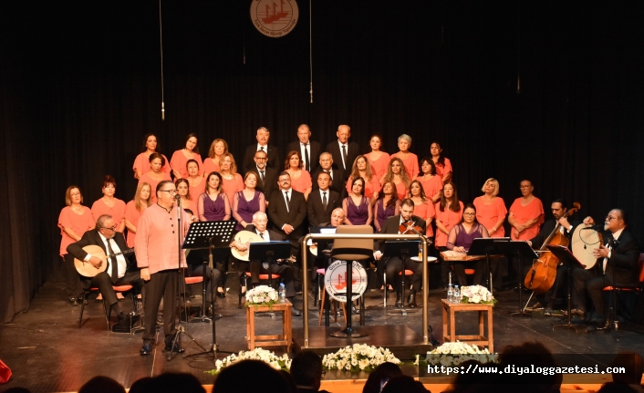 ‘Sahnede 45’nci yıl’