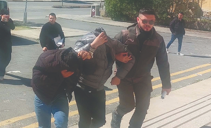 Kovalamaca yaşandı