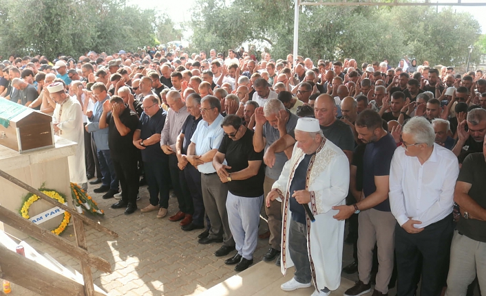 Karpaz ağladı