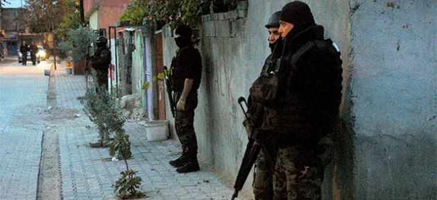 24 adrese şok baskın