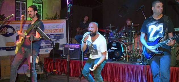 Ahmet Evan konser verirdi