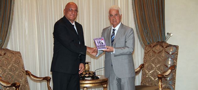 Ahmet Sanver, üçüncü kitabını cumhurbaşkanı eroğlu’na takdim etti