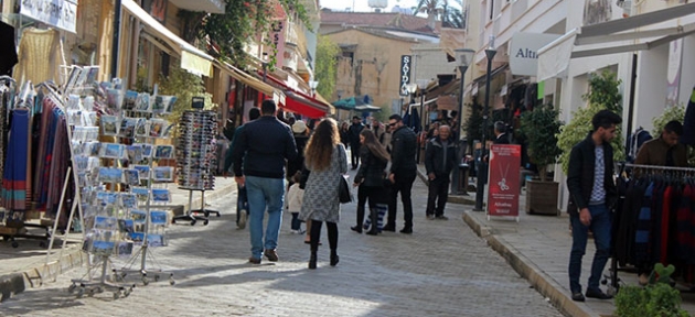 Akmadı, damladı