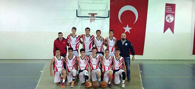 Amerikan Kolej’den farklı galibiyet 77-16