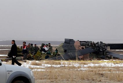 Askeri helikopter düştü 4 asker şehit oldu