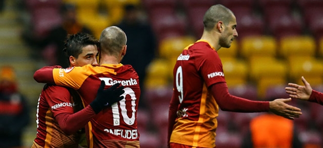 Aslan uzatmalarda galip: 2-1