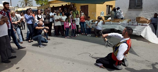 Ayrelli Festivaline  TUFAD renk kattı 