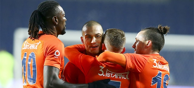 Başakşehir yeniden zirvede 5-0