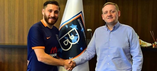 Başakşehir'de transfer sürüyor