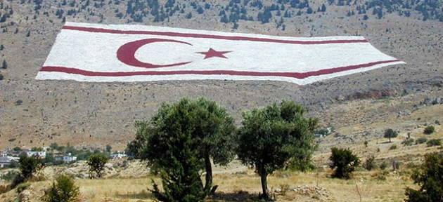 ‘Bayraklar aydınlatılamaz’