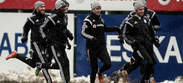 Beşiktaş'a kötü zemin engeli