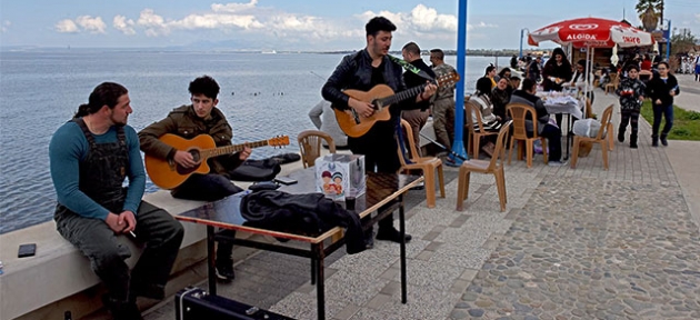 “Bir Şarkı da Sen Söyle” 