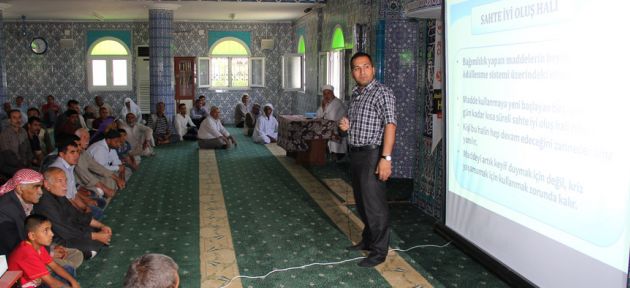 Camide uyuşturucu konferansı