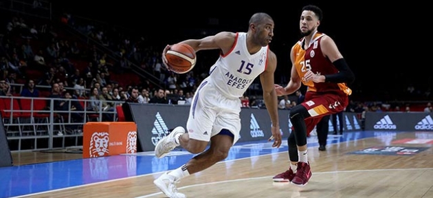 Dev eşleşmeden Anadolu Efes çıktı