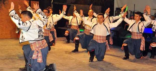 Dolu dolu geçti