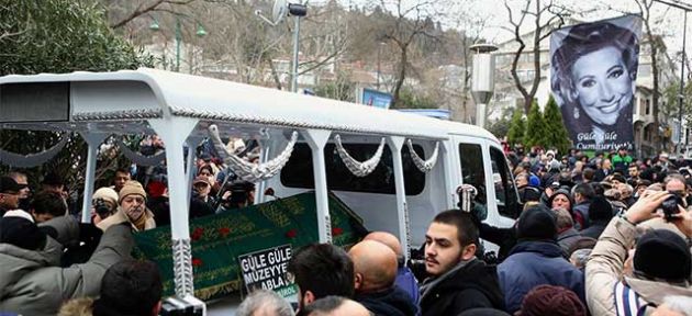 Dostları ve sevenleri uğurladı