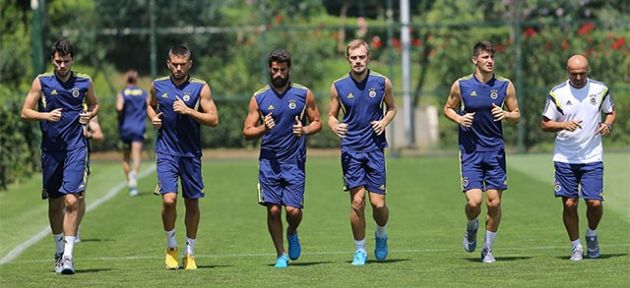 Fenerbahçe, İngiltere'ye gitti