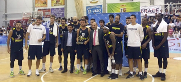 Fenerbahçe İspanya'da şampiyon