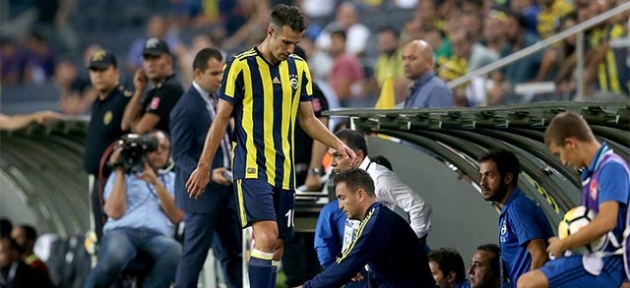 Fener'de van Persie şoku