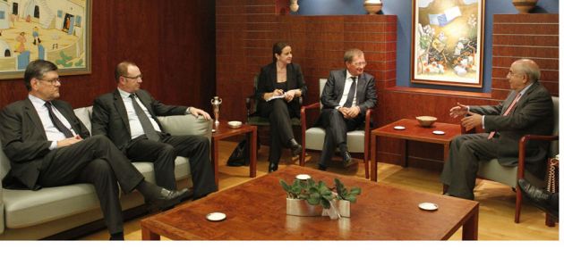 Fransa Parlamentosu Dostluk Grubu ve Ürdün Parlamento Başkanı Güney Kıbrıs’ta temaslar yapıyor