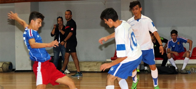 Futsalda ilk maçlar tamamlandı
