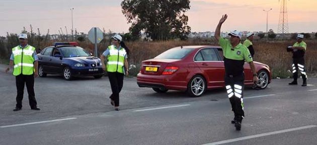 Trafik denetimlerinde 1 kişi tutuklandı