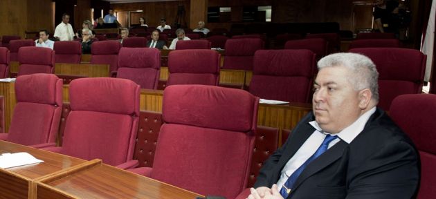 Gemileri yaktı
