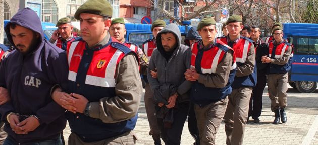 Gençleri zehirliyorlar