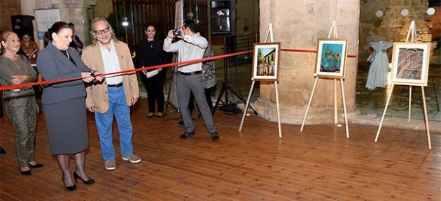 Gümrükçüoğlu’ndan SOS çocukköyü yararına sergi