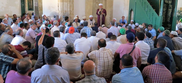 Hala Sultan’da  huzur dolu gün