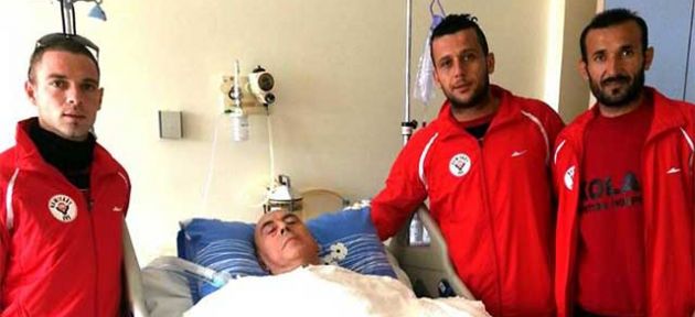 Hamitköy Esat Hoca’ya ağlıyor