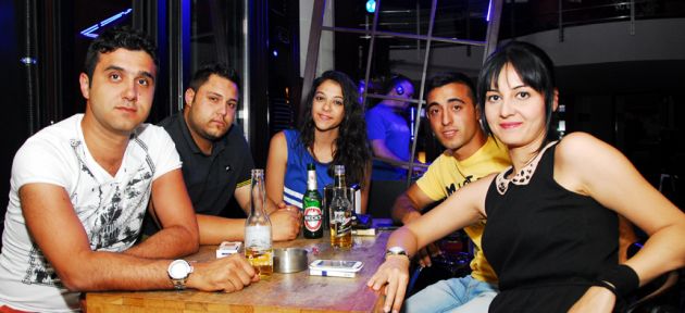 Hangover gençleri ağırladı