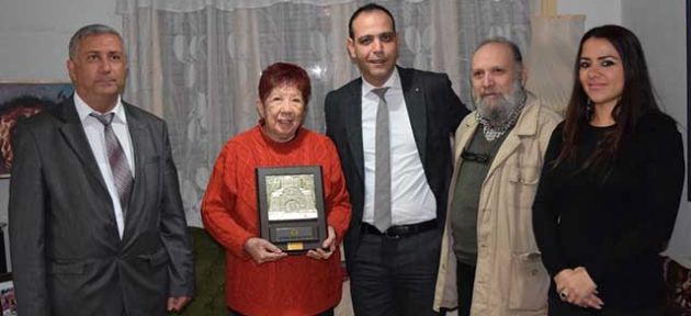 Harmancı’dan Cahit’e plaket