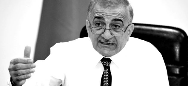 İki yanlış bir doğru etmez