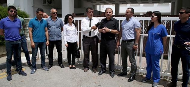 Kapıdan dönüldü