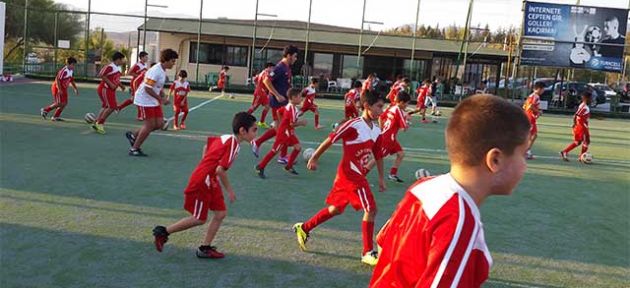 Kaptan Erbay Futbol Okulu Türkiye yolcusu