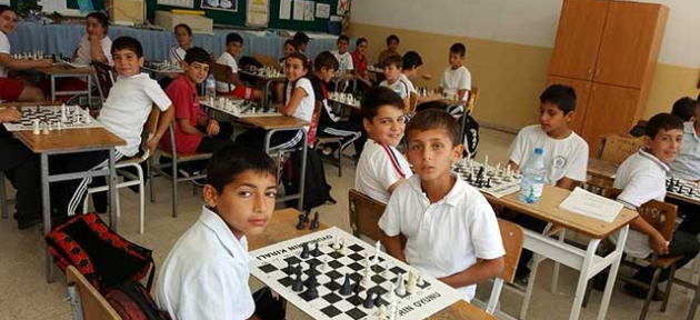 Karşıyaka’da satranç şöleni