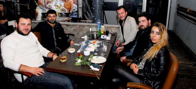 Levent söyledi konuklar eşlik etti