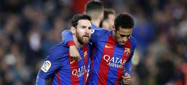 Messi Barcelona'yı ipten aldı