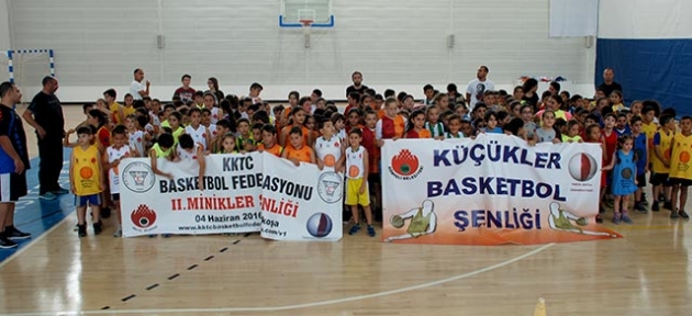 Miniklerin basketbol coşkusu