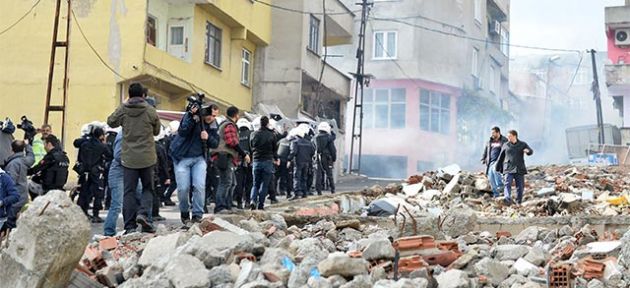 Narkotiği taşa tuttular