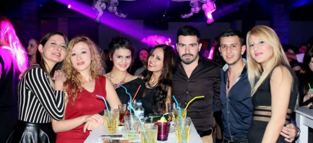 Non-stop party, Non-stop Music