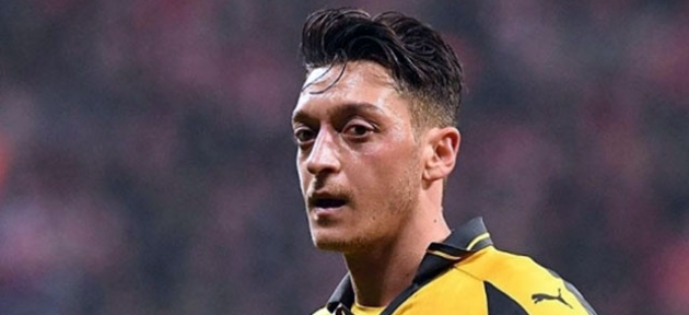 Özil'den ayrılık sinyali