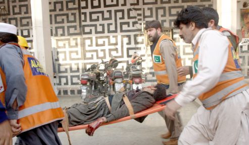 Pakistan’da bombalı dehşeti