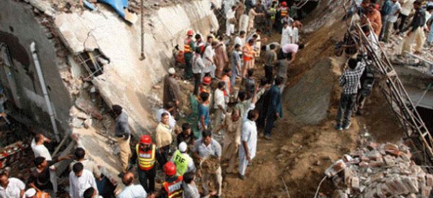 Pakistan’da cami çatısı çöktü: ölü sayısı 18