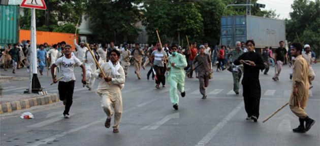 Pakistan’da hükümet karşıtı 