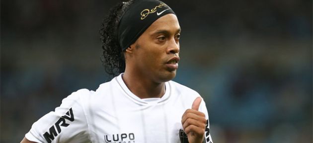 Ronaldinho aşkı alevlendi