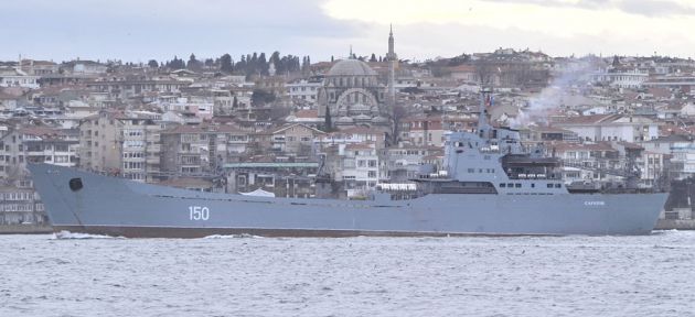 Rus savaş gemileri Karadeniz yolunda